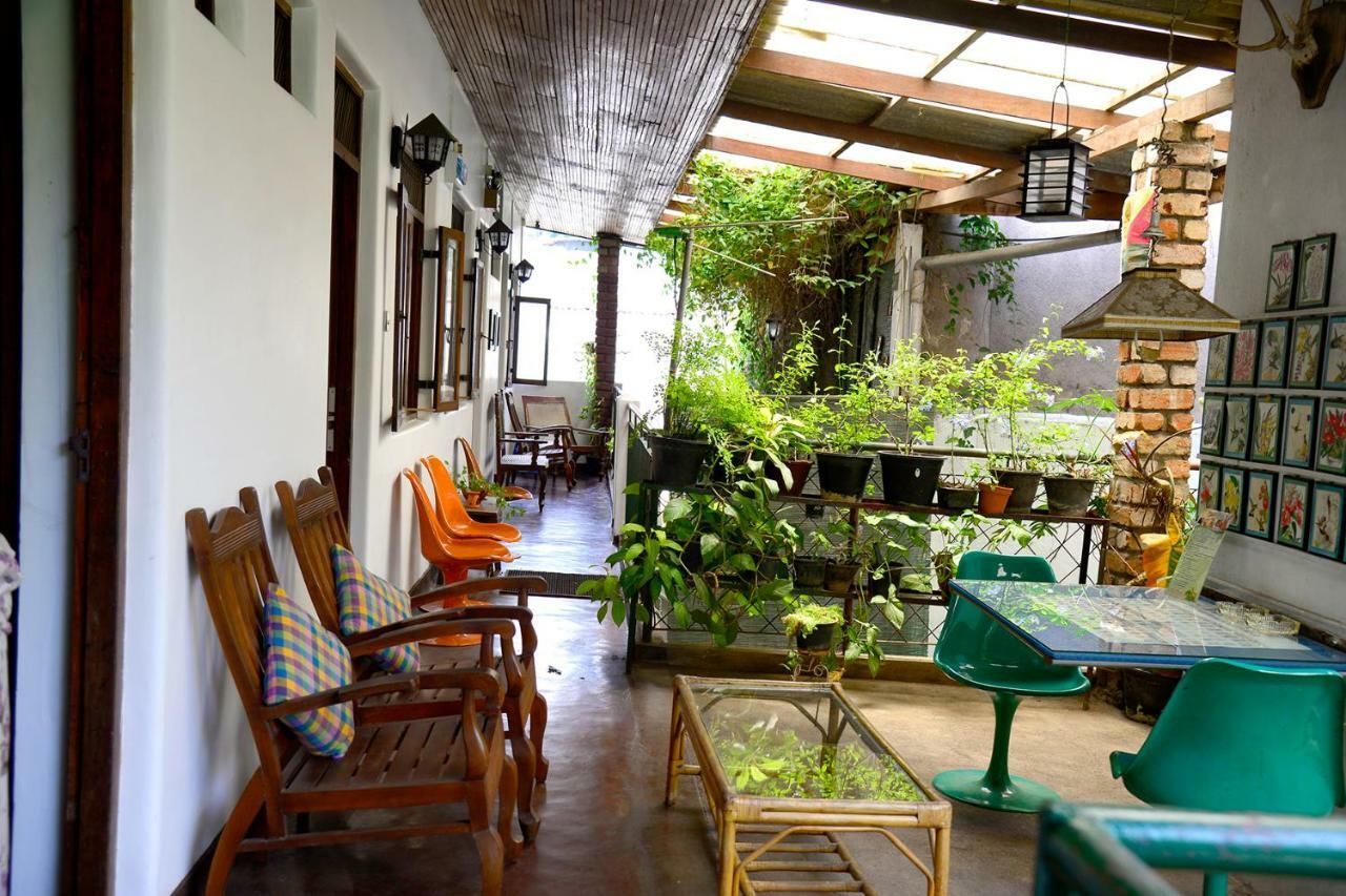 Kandy Inn Madugalle'S Family Guest House Zewnętrze zdjęcie